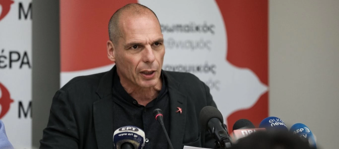Γιάνης Βαρουφάκης: «Διακοπάρει» στην Αίγινα εν μέσω απαγόρευση κυκλοφορίας